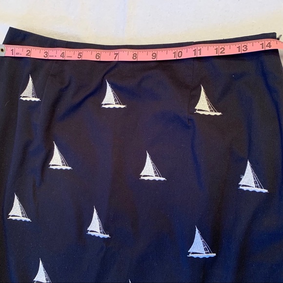 Nautical Summer Talbots navy and white embroidered sailboats skirt - Picture 5 of 8